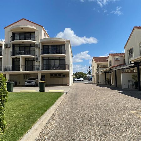 City Ville Apartments And Motel Rockhampton Eksteriør billede